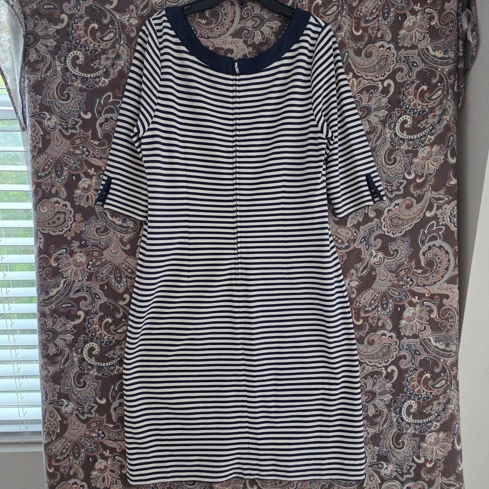 Banana Republic Navy White Striped Sheath Dress Scoop Neck Elbow Sleeve Size 10 - Picture 4 of 16